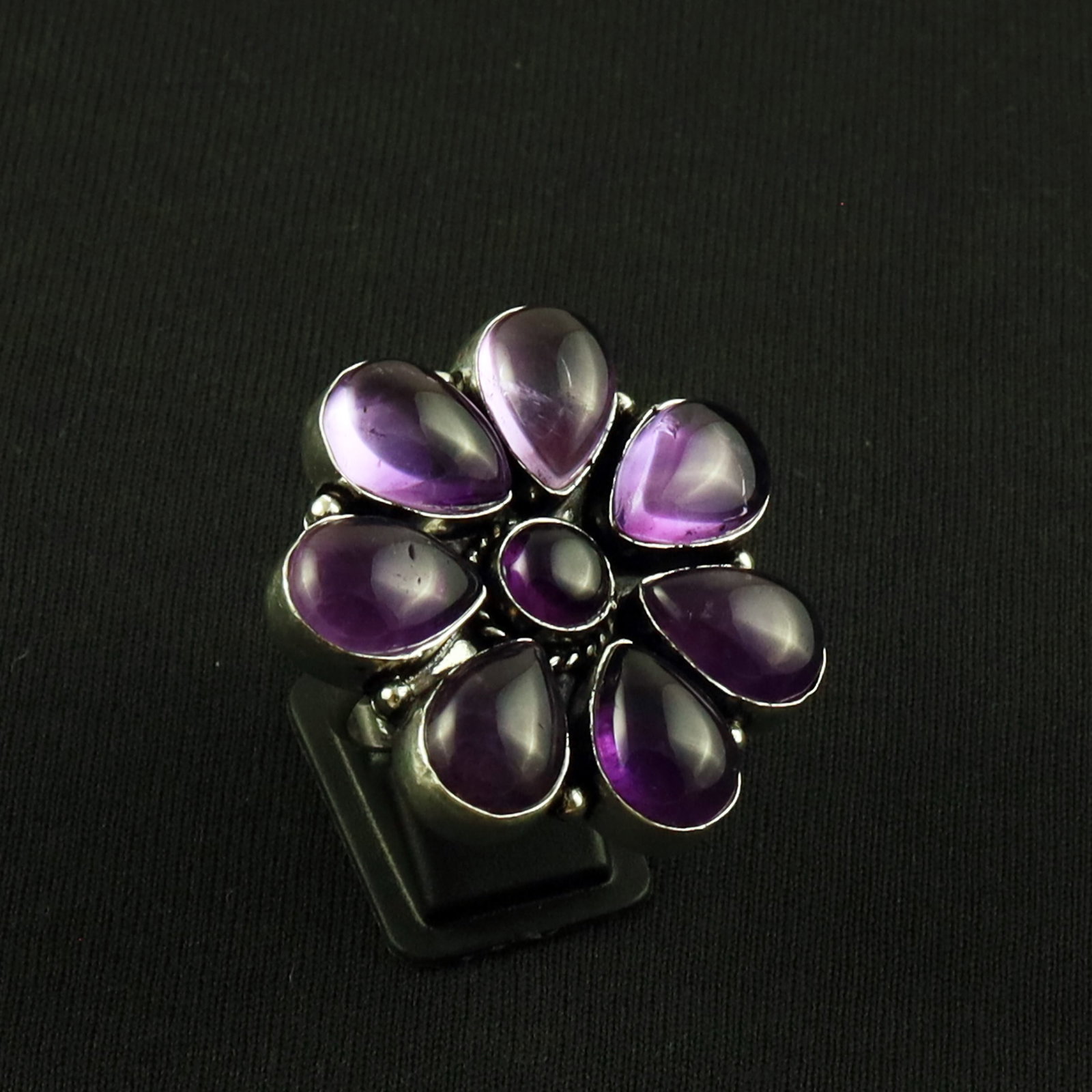 Natural Amethyst Sterling Silver Plated Handmade Ring - 9.5MM: Product ID: 260630114738 Product - Handmade Silver Plated Ring Metal - 92.5 Sterling Silver Plated Ring Size - 9.5MM Gemstone - Amethyst Gemstone Origin - Brazil Gemstone Size - 10X14 MM ( 7 Stone ) ,