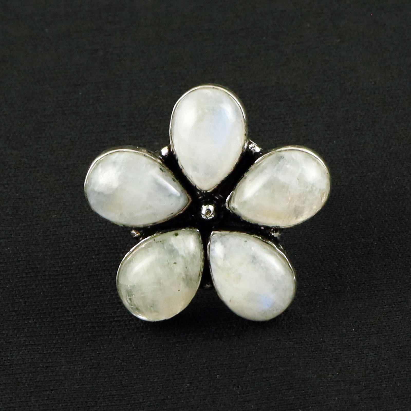 Natural Rainbow Moonstone Sterling Silver Plated Handmade Ring - 8MM: Product ID: 260620124711 Product - Handmade Silver Plated Ring Metal - 92.5 Sterling Silver Plated Ring Size - 8MM Gemstone - Rainbow Moonstone Gemstone Origin - India Gemstone Size - 10X14 MM ( 5 Sto