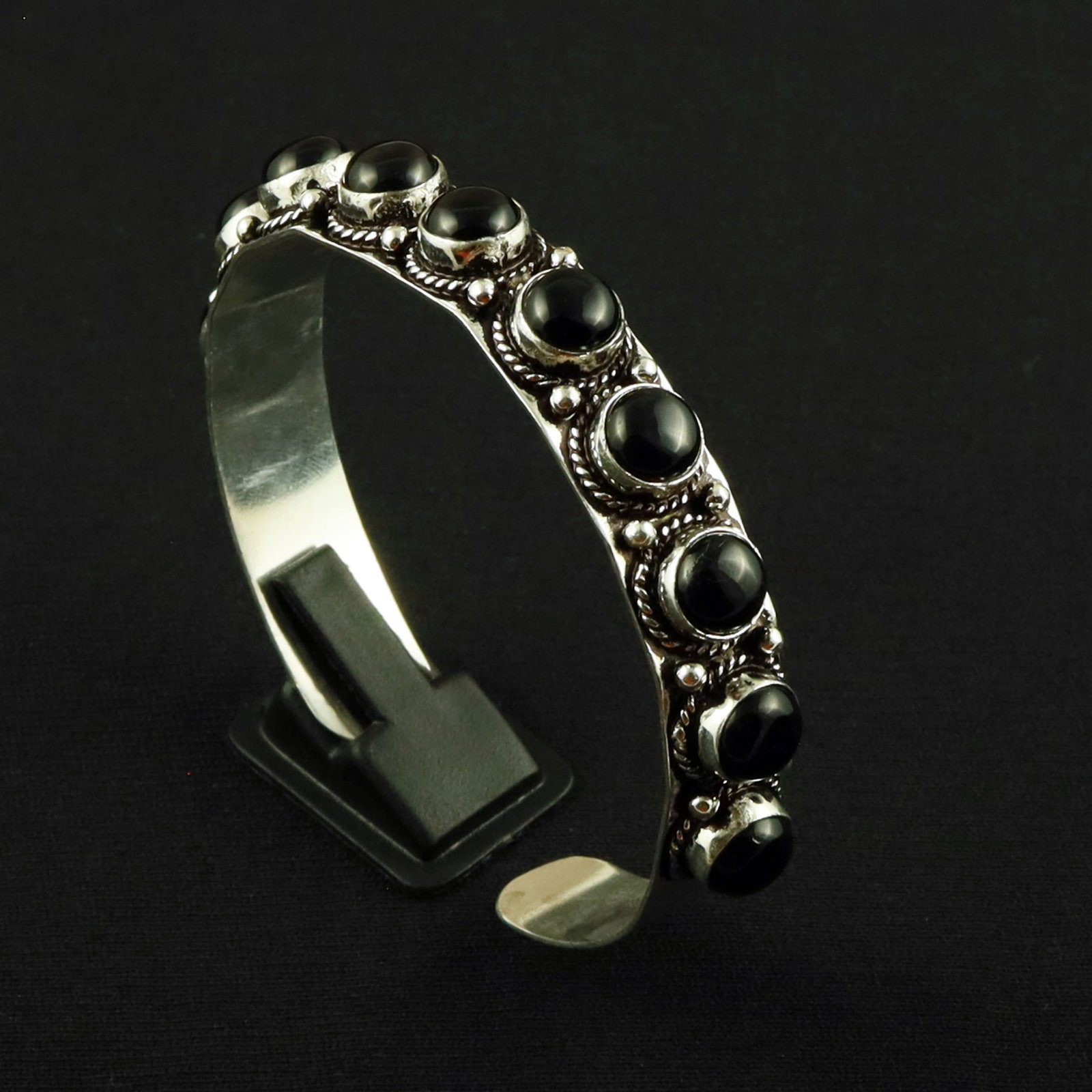 Natural Black Onyx Sterling Silver Plated Handmade Cuff Bangle: Product ID: 260618145838 Product - Handmade Silver Plated Cuff Bangle Metal - 92.5 Sterling Silver Plated Bangle Size - 6x5.5 CM (Adjustable) Gemstone - Black Onyx Gemstone Origin - India Gemstone Siz