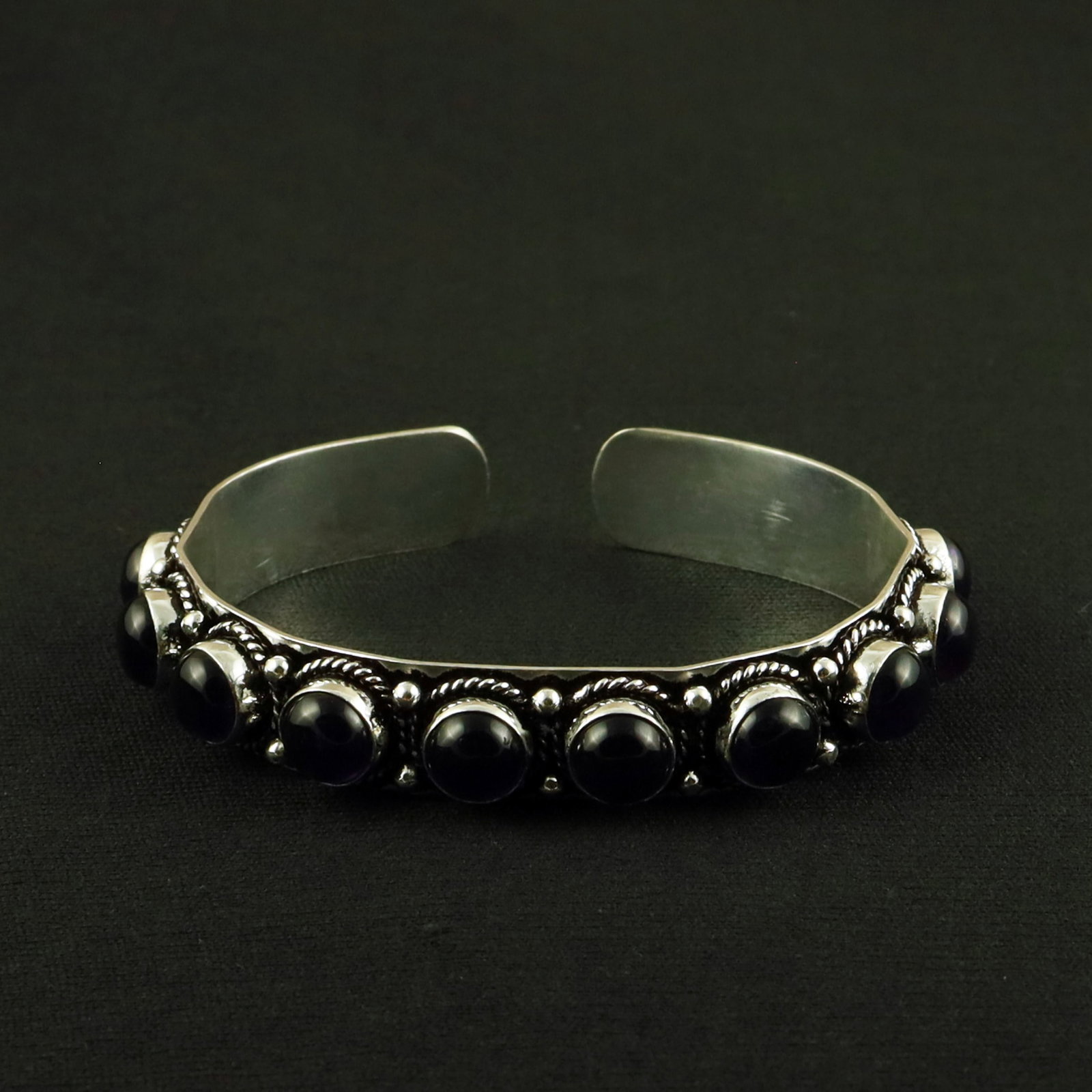 Natural Amethyst Sterling Silver Plated Handmade Cuff Bangle: Product ID: 260618144449 Product - Handmade Silver Plated Cuff Bangle Metal - 92.5 Sterling Silver Plated Bangle Size - 6x5.5 CM (Adjustable) Gemstone - Amethyst Gemstone Origin - Brazil Gemstone Size