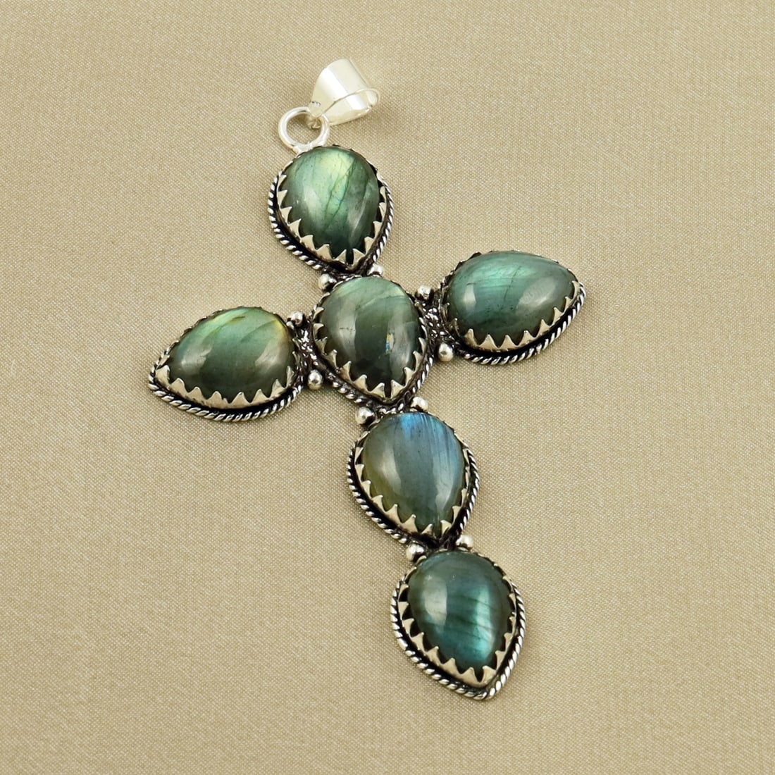 Natural Labradorite Sterling Silver Plated Handmade Pendant (1 of 3)