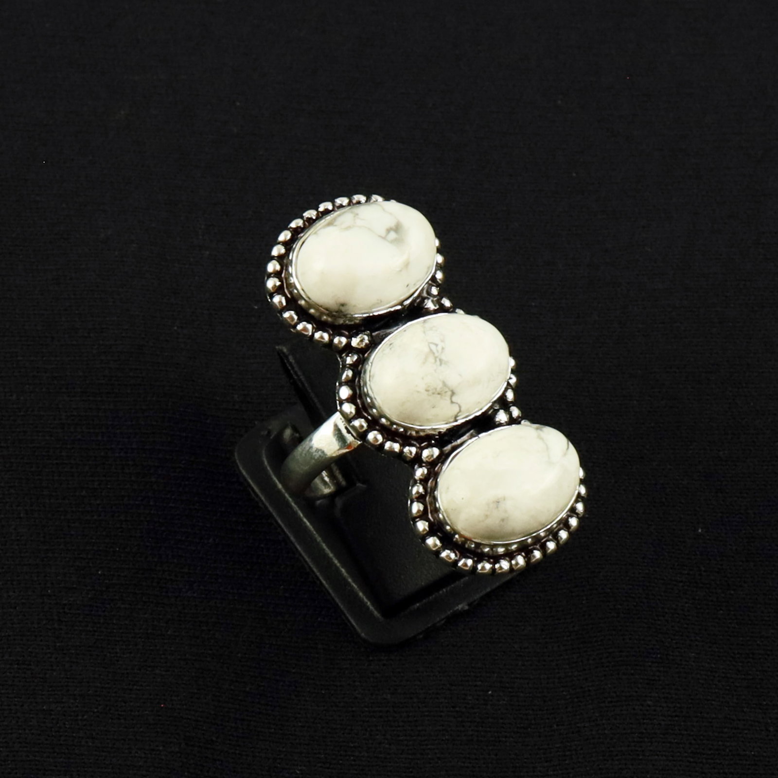 Natural Howlite Sterling Silver Plated Handmade Ring - 8.5MM: Product ID: 260620132901 Product - Handmade Silver Plated Ring Metal - 92.5 Sterling Silver Plated Ring Size - 8.5MM Gemstone - Howlite Gemstone Origin - Canada Gemstone Size - 10X14 MM ( 3 Stone ) Ge