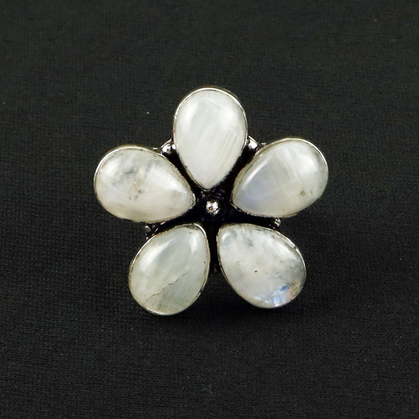 Natural Rainbow Moonstone Sterling Silver Plated Handmade Ring - 9MM: Product ID: 260620130846 Product - Handmade Silver Plated Ring Metal - 92.5 Sterling Silver Plated Ring Size - 9MM Gemstone - Rainbow Moonstone Gemstone Origin - India Gemstone Size - 10X14 MM ( 5 Sto
