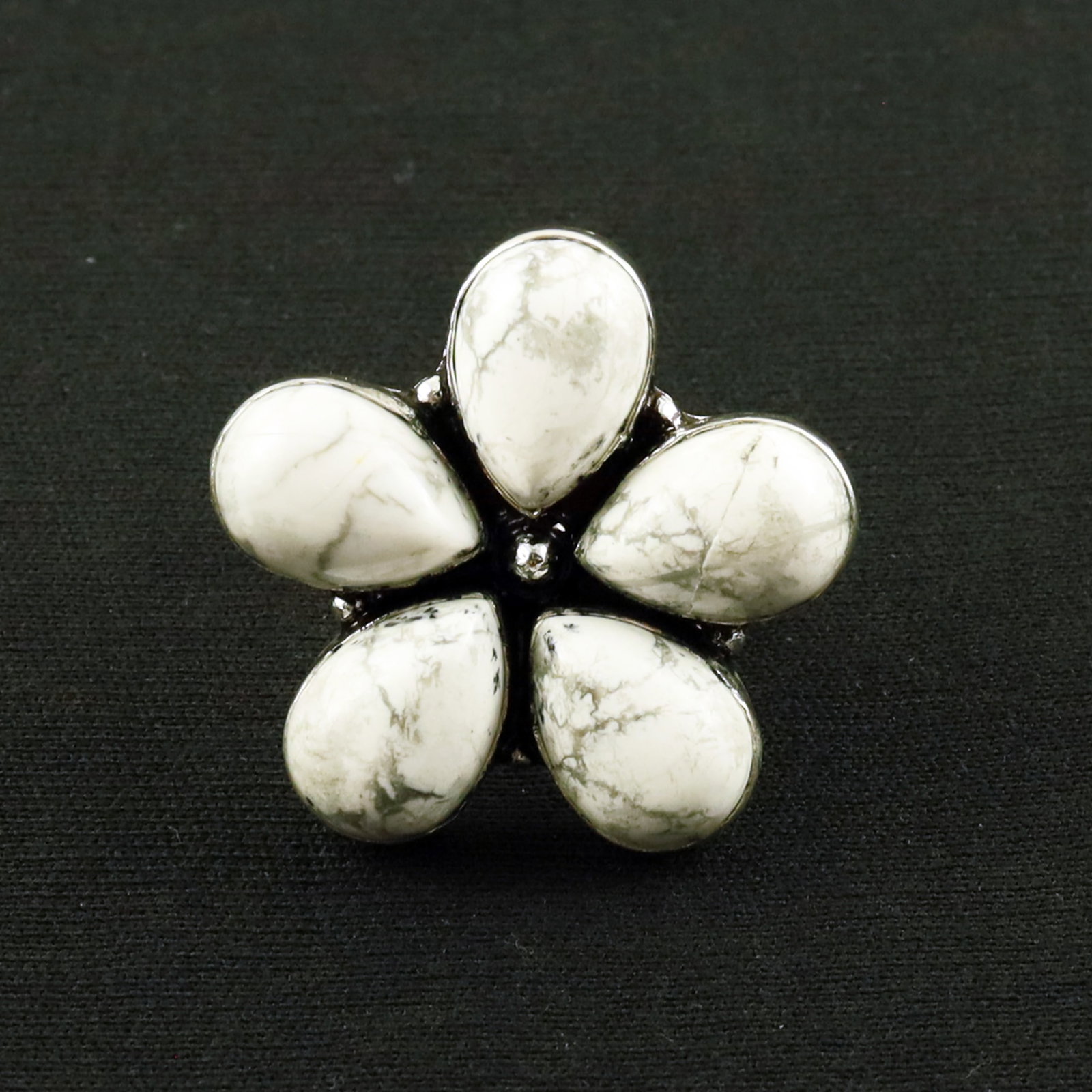 Natural Howlite Sterling Silver Plated Handmade Ring - 6.5MM: Product ID: 260620122730 Product - Handmade Silver Plated Ring Metal - 92.5 Sterling Silver Plated Ring Size - 6.5MM Gemstone - Howlite Gemstone Origin - Canada Gemstone Size - 10X14 MM ( 5 Stone ) Ge