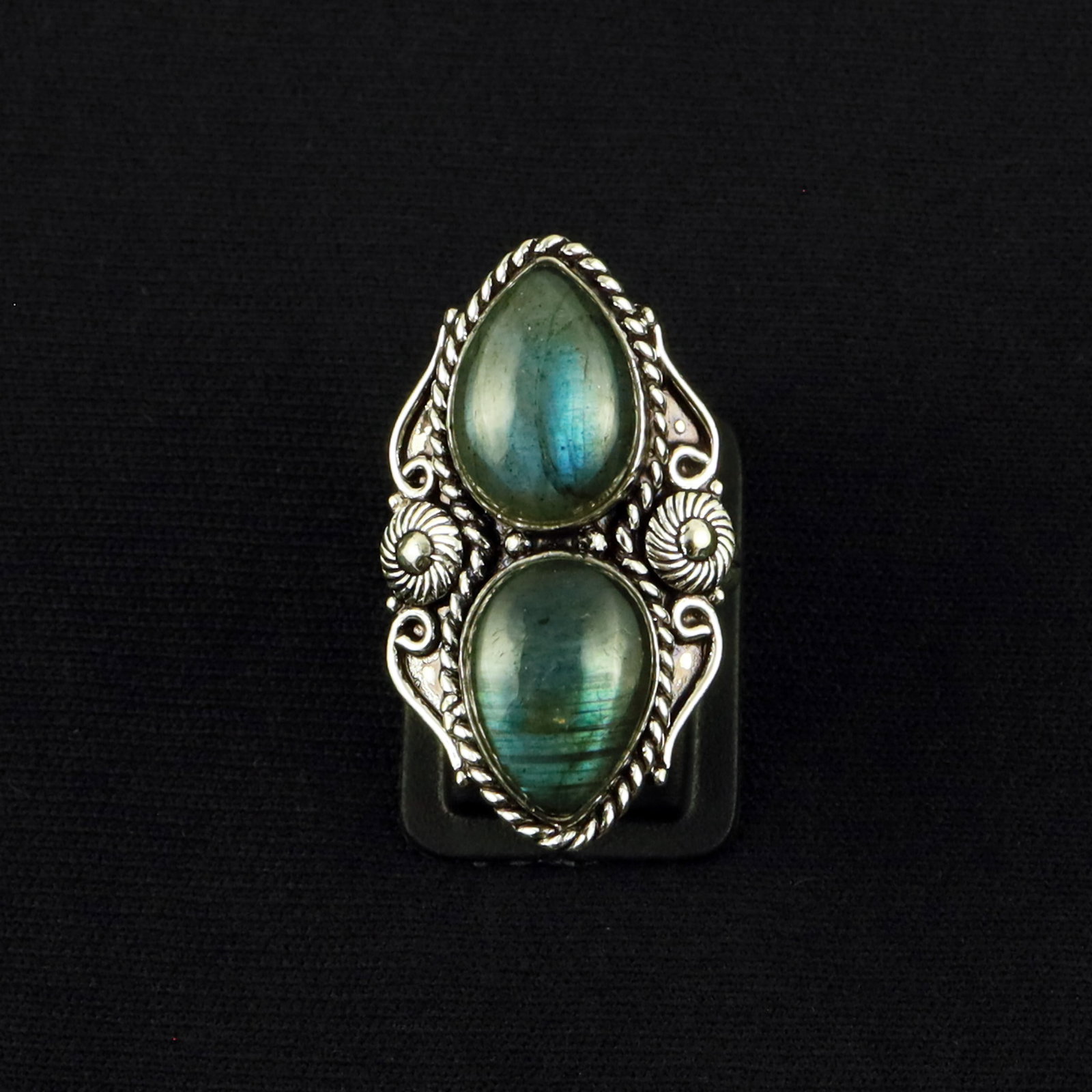 Natural Labradorite Sterling Silver Plated Handmade Ring - 7MM: Product ID: 260610145029 Product - Handmade Silver Plated Ring Metal - 92.5 Sterling Silver Plated Ring Size - 7MM Gemstone - Labradorite Gemstone Origin - Canada Gemstone Size - 10X14 MM ( 2 Stone ) 