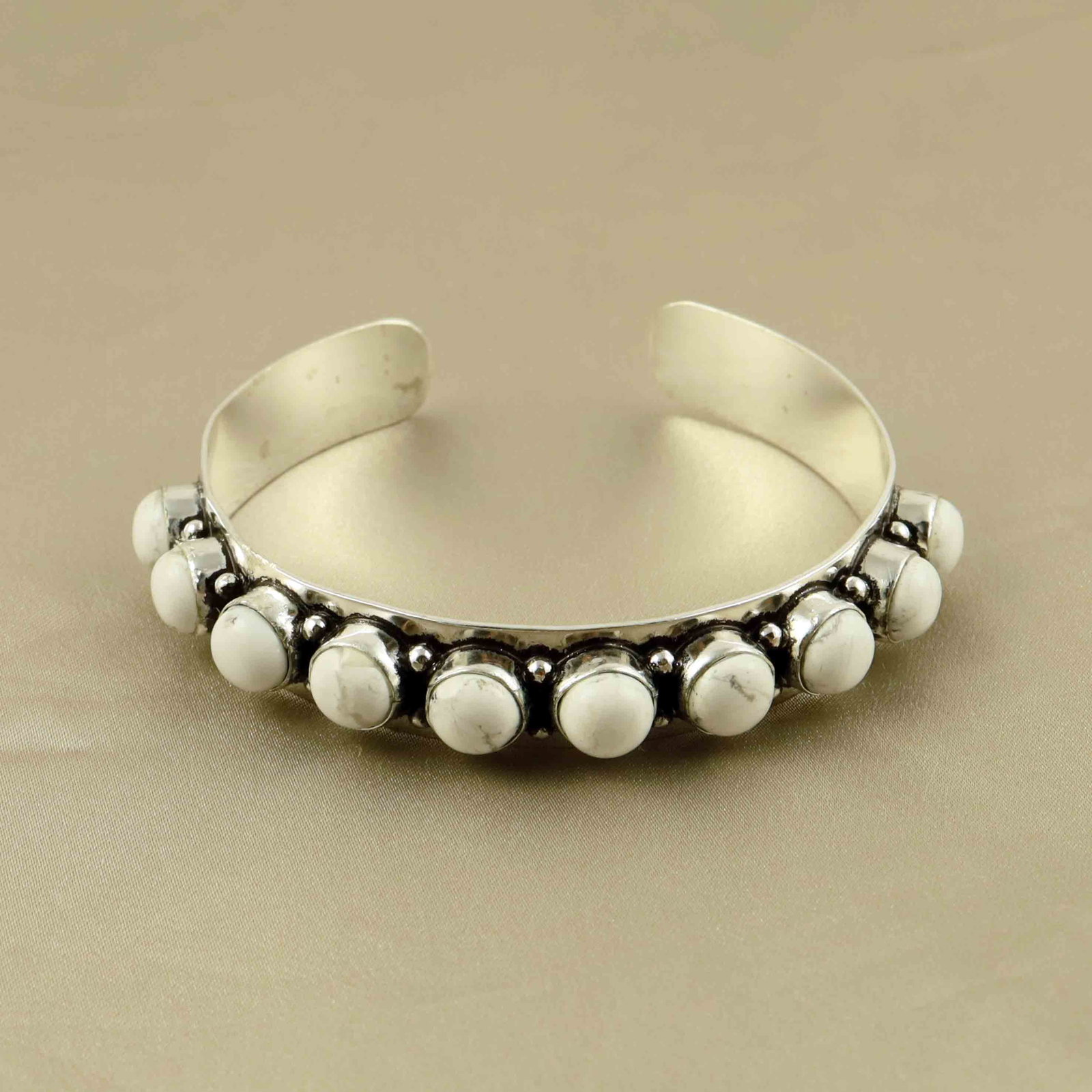 Natural Howlite Sterling Silver Plated Handmade Cuff Bangle: Product ID: 260607182241 Product - Handmade Silver Plated Cuff Bangle Metal - 92.5 Sterling Silver Plated Bangle Size - 6.5x5.5 CM (Adjustable) Gemstone - Howlite Gemstone Origin - South Africa Gemsto
