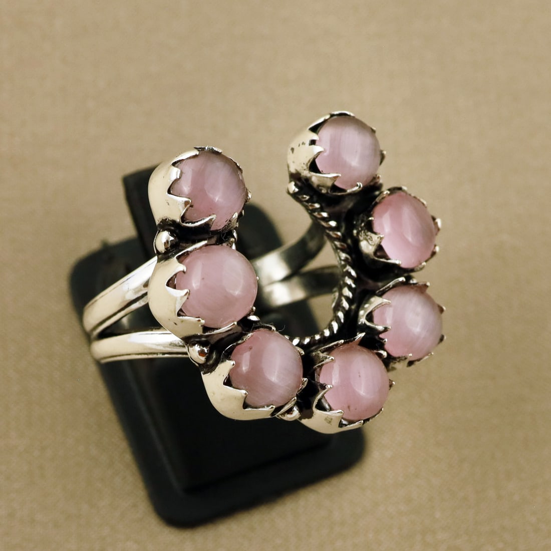 Natural Monalisa Sterling Silver Plated Handmade Ring - 9MM: Product ID: 260808133817 Product - Handmade Silver Plated Ring Metal - 92.5 Sterling Silver Plated Ring Size - 9MM Gemstone - Monalisa Gemstone Origin - India Gemstone Size - 6MM ( 7 Stone ) Gemstone 