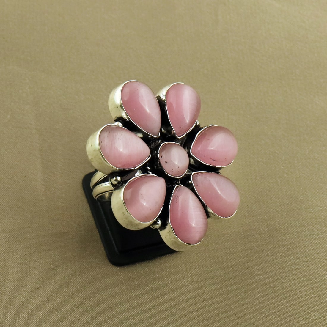 Natural Monalisa Sterling Silver Plated Handmade Ring - 8MM: Product ID: 260821135744 Product - Handmade Silver Plated Ring Metal - 92.5 Sterling Silver Plated Ring Size - 8MM Gemstone - Monalisa Gemstone Origin - India Gemstone Size - 10X14 MM ( 7 Stone ) , 8M