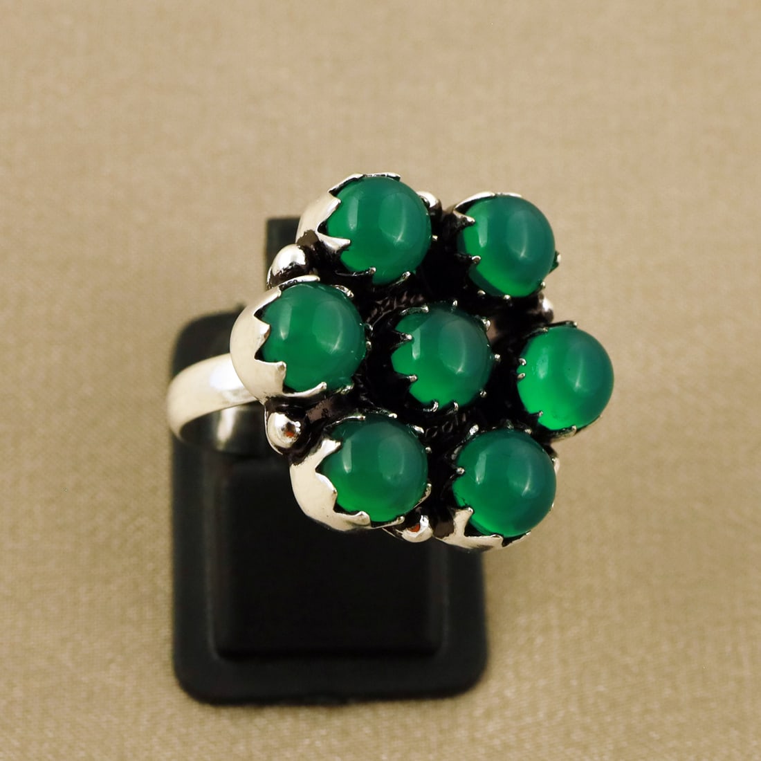 Natural Green Onyx Sterling Silver Plated Handmade Ring - 6MM: Product ID: 260808131000 Product - Handmade Silver Plated Ring Metal - 92.5 Sterling Silver Plated Ring Size - 6MM Gemstone - Green Onyx Gemstone Origin - India Gemstone Size - 6MM ( 7 Stone ) Gemston