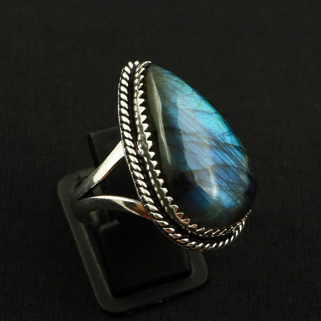 Natural Labradorite Sterling Silver 2-Micron Plated Handmade Ring - 9MM ( Adjustable ): Product ID: 260722122146 Product - Handmade Silver Plated Ring Metal - 92.5 2-Micron Sterling Silver Plated Ring Size - 9MM ( Adjustable ) Gemstone - Labradorite Gemstone Origin - Canada Gemstone Size
