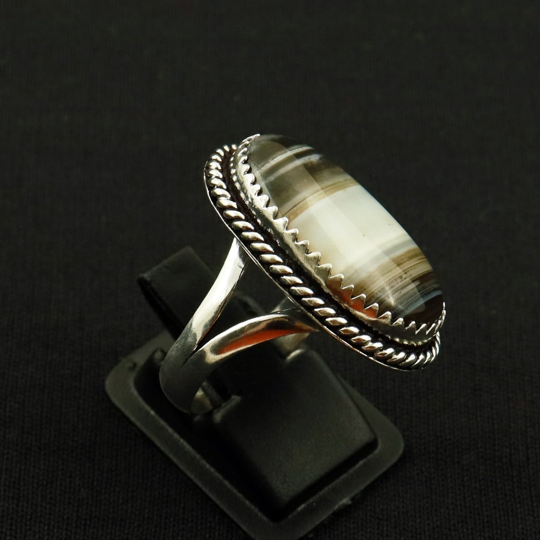 Natural Banded Agate Sterling Silver 2-Micron Plated Handmade Ring - 9MM ( Adjustable ): Product ID: 260722115605 Product - Handmade Silver Plated Ring Metal - 92.5 2-Micron Sterling Silver Plated Ring Size - 9MM ( Adjustable) Gemstone - Banded Agate Gemstone Origin - Brazil Gemstone Size