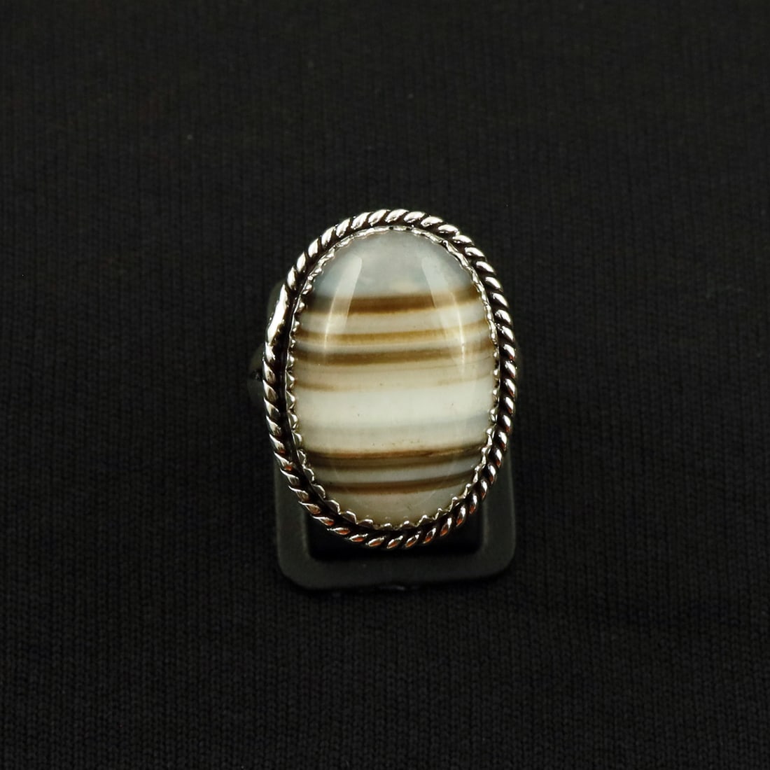 Natural Banded Agate 2 Micron Sterling Silver Plated Handmade Ring - 9MM ( Adjustable ): Product ID: 260722114904 Product - Handmade Silver Plated Ring Metal - 92.5 2 Micron Sterling Silver Plated Ring Size - 9MM ( Adjustable) Gemstone - Banded Agate Gemstone Origin - Brazil Gemstone Size