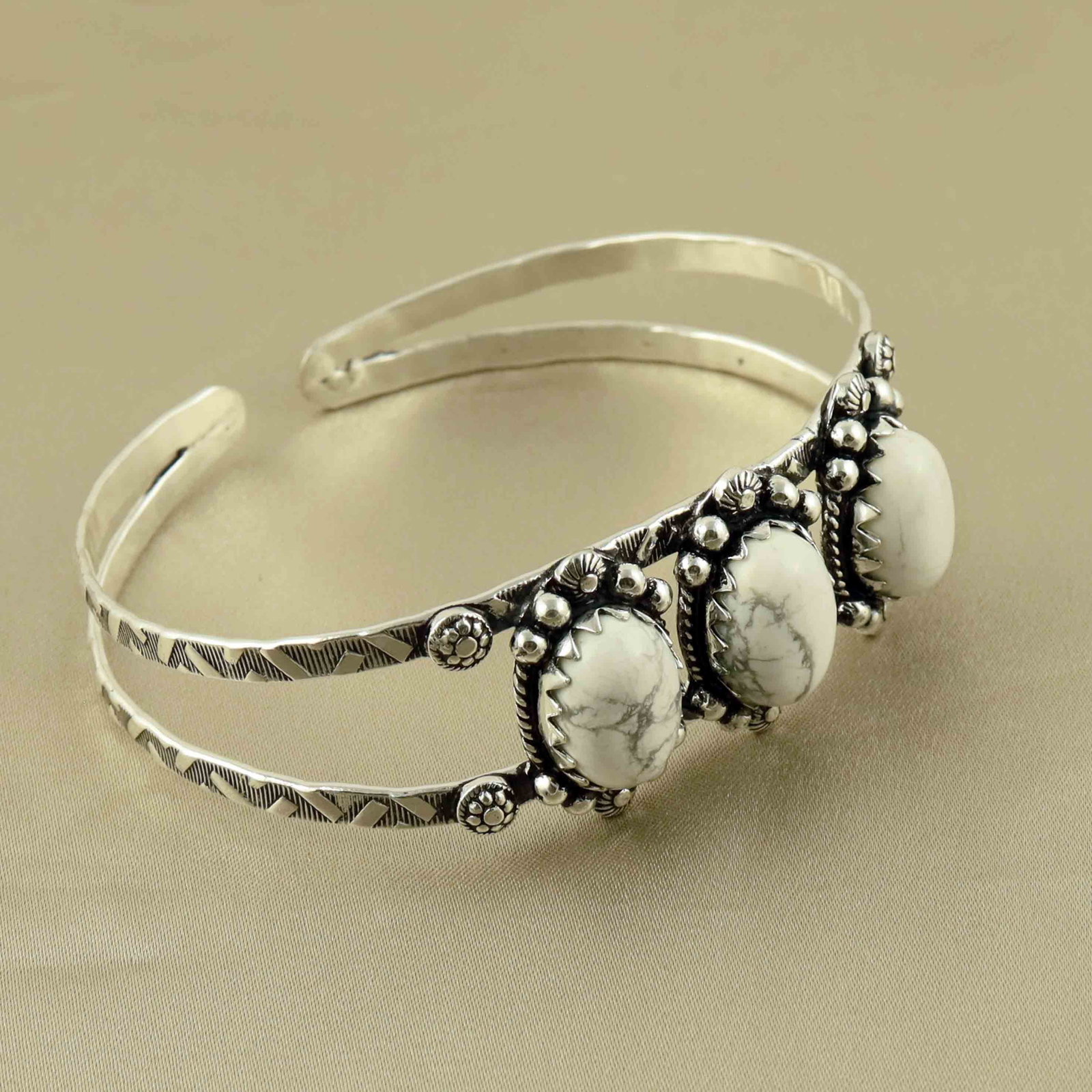 Natural Howlite Sterling Silver Plated Handmade Cuff Bangle: Product ID: 260528185925 Product - Handmade Silver Plated Cuff Bangle Metal - 92.5 Sterling Silver Plated Bangle Size - 7x5 CM (Adjustable) Gemstone - Howlite Gemstone Origin - Canada Gemstone Size - 