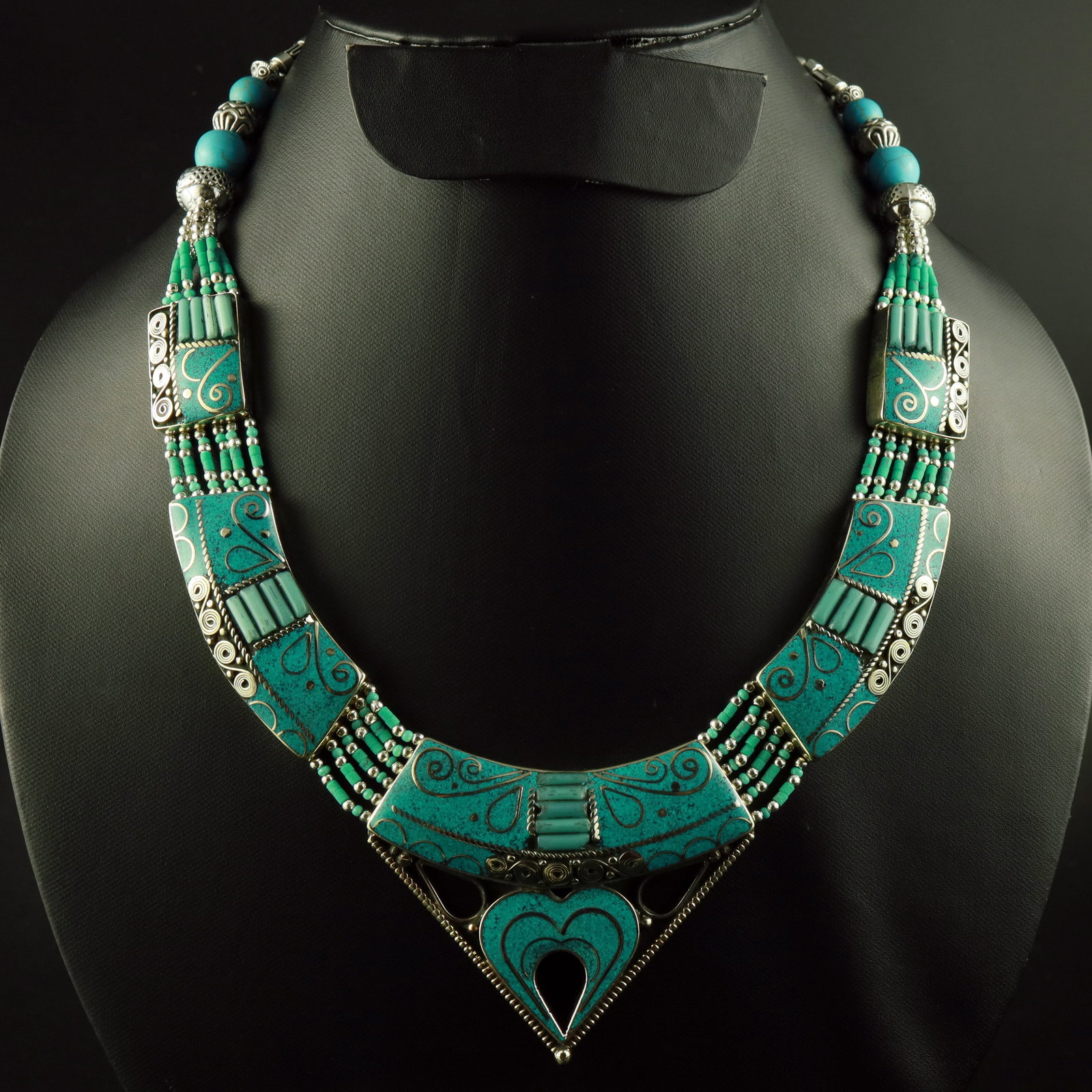 Tibetan Turquoise Handmade Ethnic Choker Necklace: Product ID: 260518171215 Product - Tibetan Handmade Necklace Gemstone - Natural Turquoise Necklace Length - 18 Inch Necklace Weight - 135 Gram Approx Metal - Brass & Copper mix Metal Origin - Nepal Co