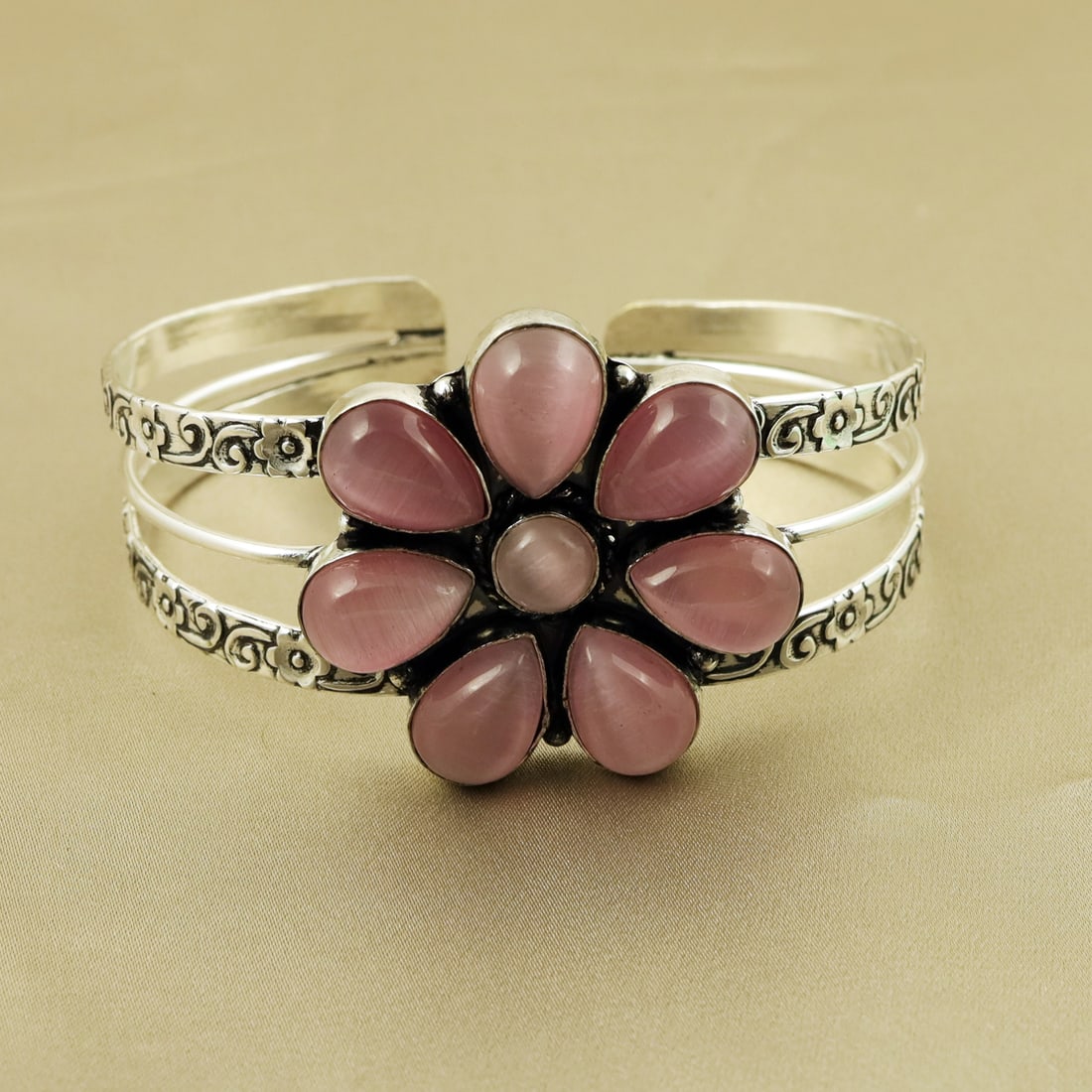 Natural Monalisa Sterling Silver Plated Handmade Cuff Bangle: Product ID: 260819180649 Product - Handmade Silver Plated Cuff Bangle Metal - 92.5 Sterling Silver Plated Bangle Size - 7x5 CM (Adjustable) Gemstone - Monalisa Gemstone Origin - India Gemstone Size - 