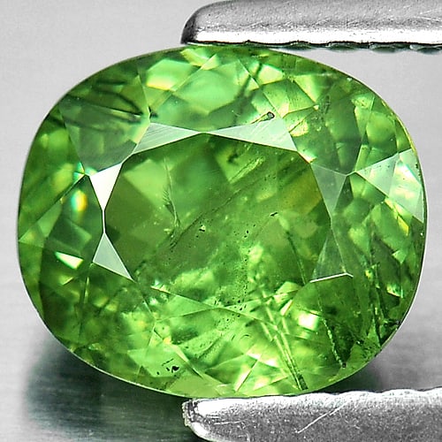 Natural Green Demantoid Garnet Gemstones 2.02 Ct. Oval Shape 8 x 6.9 Mm. (1 of 3)