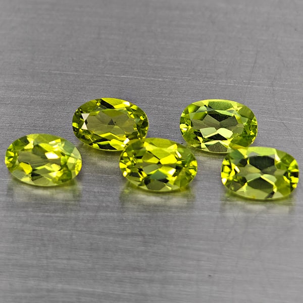 Natural Green Peridot Gemstones 2.86 Ct. 5 Pcs. Oval Shape 6.2 x 4.2 Mm.: Product ID: 805317729 Product Name: Natural Peridot Weight: 2.86 CT. Size: 6.2 x 4.2 x 3.3 MM. Shape: Oval Shape Color: Green Clarity:VSI Luster: Good Gems Origin: Pakistan Treatment: Unheated Crystal