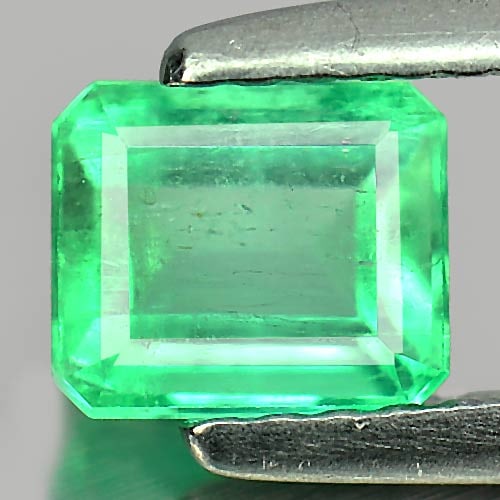 Natural Green Emerald Gemstones 0.67 Ct. Octagon Shape 5.6 x 4.8 Mm.: Product ID: 802403251 Product Name: Natural Emerald Weight: 0.67 CT. Size: 5.6 x 4.8 x 3.2 MM. Shape: Octagon Color: Green Clarity:SI1 Luster: Good Gems Origin: Columbia Treatment: Unheated Crystal St