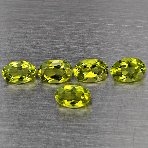 Natural Green Peridot Gemstones 2.74 Ct. 5 Pcs. Oval Shape 6.2 x 4.2 Mm.: Product ID: 805317744 Product Name: Natural Peridot Weight: 2.74 CT. Size: 6.2 x 4.2 x 3.2 MM. Shape: Oval Shape Color: Green Clarity:VSI Luster: Good Gems Origin: Pakistan Treatment: Unheated Crystal