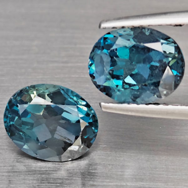 Natural London Blue Topaz Gemstones 5.48 Ct. 2 Pcs. Oval Shape 9.1 x 7.2 Mm.: Product ID: 807168914 Product Name: Natural Blue Topaz Weight: 5.48 CT. Size: 9.1 x 7.2 x 5.7 MM. Shape: Oval Color: London Blue Clarity:SI1 Luster: Good Gems Origin: Brazil Treatment: Treated Crystal