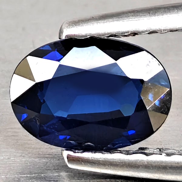 Natural Blue Sapphire Gemstones 0.81 Ct. Oval Shape 6.8 x 4.8 Mm.: Product ID: 806130549 Product Name: Natural Blue Sapphire Weight: 0.81 CT. Size: 6.8 x 4.8 x 2.7 MM. Shape: Oval Shape Color: Blue Clarity:VVS - VSI Luster: Good Gems Origin: Madagascar Treatment: Nor