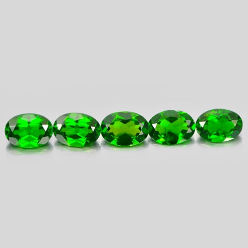Natural Green Chrome Diopside Gemstones 4.05 Ct. 5 Pcs. Oval Shape 6.9 x 5 Mm.: Product ID: 801604755 Product Name: Natural Chrome Diopside Weight: 4.05 CT. Size: 6.9 x 5 x 3.1 MM. Shape: Oval Color: Green Clarity:VSI Luster: Good Gems Origin: Russia Treatment: Unheated Crystal S