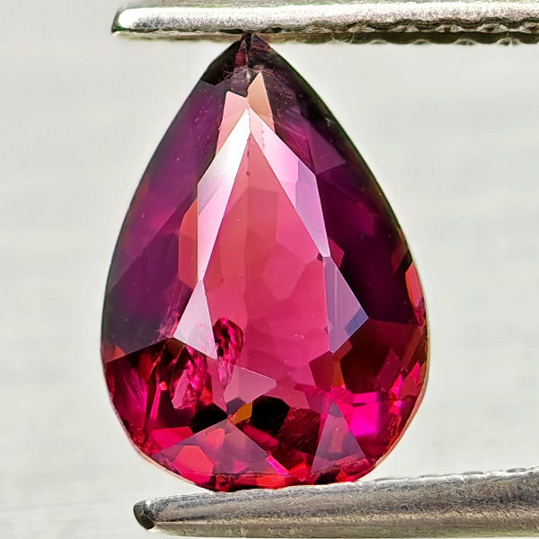Natuarl Purplish Pink Tourmaline Gemstones 1.57 Ct. Pear Shape 9.4 x 6.5 Mm.: Product ID: 807250931 Product Name: Natural Tourmaline Weight: 1.57 CT. Size: 9.4 x 6.5 x 4.3 MM. Shape: Pear Shape Color: Purplish Pink Clarity:VSI Luster: Good Gems Origin: Nigeria Treatment: Unheat