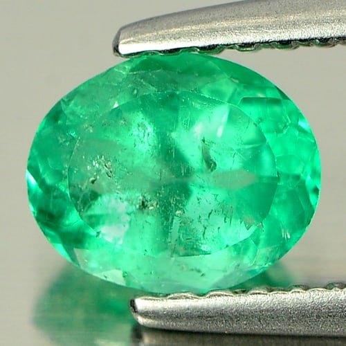 Natural Certified Green Emerald Gemstones 0.72 Ct. Oval 6.5 x 5.3 Mm.: Product ID: 802403889 Product Name: Natural Emerald Weight: 0.72 CT. Size: 6.5 x 5.3 x 3.7 MM. Shape: Oval Color: Green Clarity:SI Luster: Good Gems Origin: Columbia Treatment: Unheated Crystal Struct