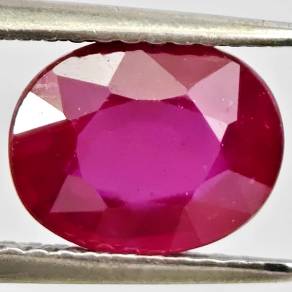 Natural Purplish Red Ruby Gemstones 2.52 Ct. Oval Shape 9 x 7.2 Mm.: Product ID: 805935659 Product Name: Natural Ruby Weight: 2.22 CT. Size: 9 x 7.2 x 4.2 MM. Shape: Oval Color: Purplish Red Clarity:VSI Luster: Good Gems Origin: Madagascar Treatment: Heated (Lead-glass