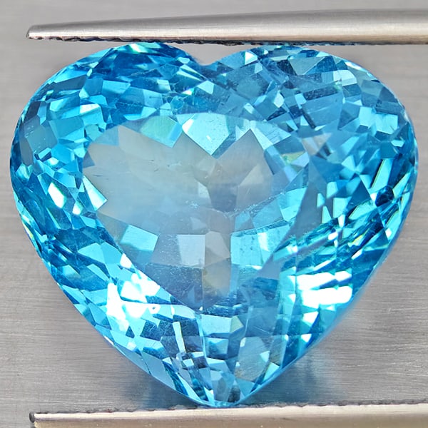 Natural Baby Blue Color Topaz Gemstones 23.22 Ct. Heart Shape 17.4 x 15.1 Mm.: Product ID: 807168496 Product Name: Natural Blue Topaz Weight: 23.22 CT. Size: 17.4 x 15.1 x 12.5 MM. Shape: Heart Shape Color: Baby Blue Color Clarity:VVS - VSI Luster: Very Good Gems Origin: Brazil 