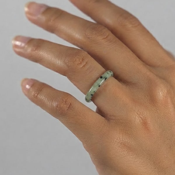 Natural Genuine Mutil-Color Green Jade Gemstones 27.10 Ct. Round Cabochon Shape Ring Size 9: Product ID: 819816273 Product Name: Natural Jade Weight: 27.10 CT. Size: MM. Shape: Round Cabochon Color: Multi-Color Green Clarity:Opaque Luster: Good Gems Origin: Thailand Treatment: Unheated Crysta