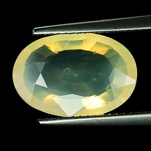 Natural White Yellow Opal Gemstones 3.97 Ct. Oval Shape 14.5 x 9.9 Mm. (1 of 3)