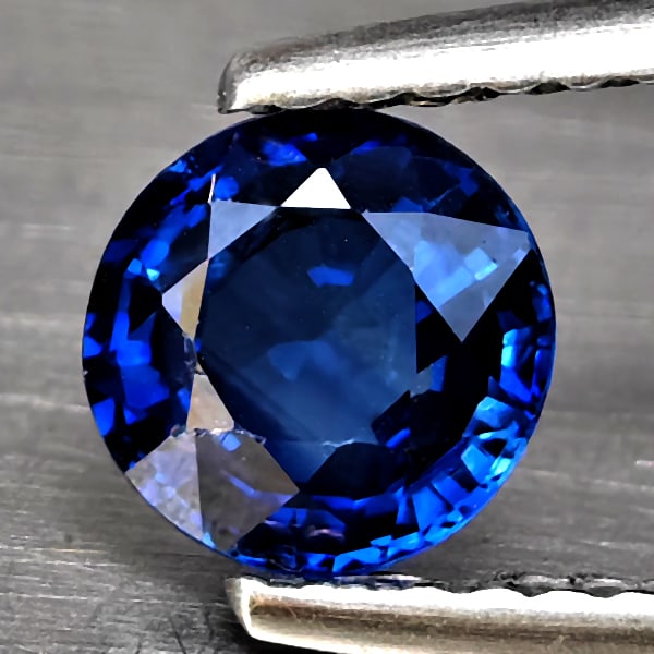 Natural Blue Sapphire Gemstones 0.92 Ct. Round Shape 5.7 Mm.: Product ID: 806130543 Product Name: Natural Blue Sapphire Weight: 0.92 CT. Size: 5.7 x 5.7 x 3.3 MM. Shape: Round Shape Color: Blue Clarity:VVS Luster: Good Gems Origin: Madagascar Treatment: Normal H