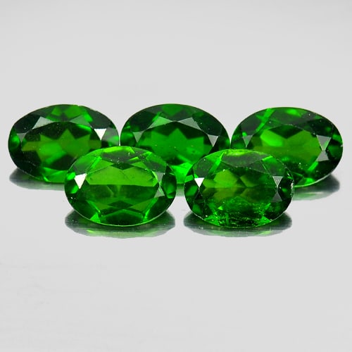 Natural Green Chrome Diopside Gemstones 3.78 Ct. 5 Pcs. Oval Shape 7 x 5 Mm.: Product ID: 801604739 Product Name: Natural Chrome Diopside Weight: 3.78 CT. Size: 7 x 5 x 3.1 MM. Shape: Oval Color: Green Clarity:VSI Luster: Good Gems Origin: Russia Treatment: Unheated Crystal Str