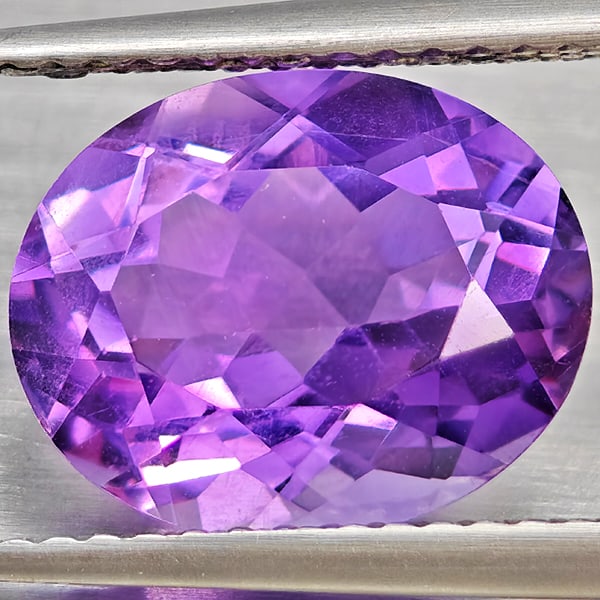 Natural Purple Amethyst Gemstones 3.31 Ct. Oval Shape 11 x 9 Mm. (1 of 3)