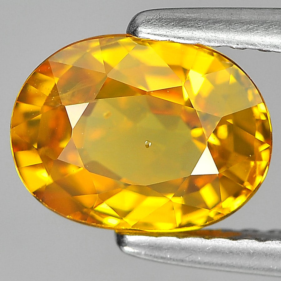Natural Yellow Sapphire Gemstones 2.02 Ct Oval Shape 6.29 x 8.25 Mm. (1 of 4)