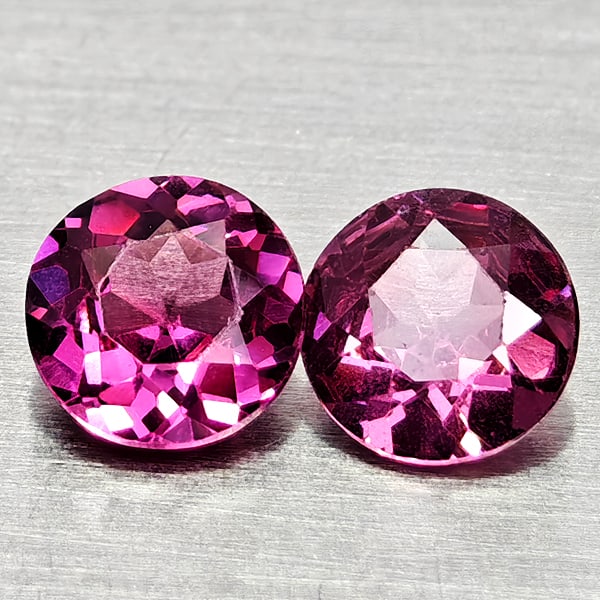 Natural Purplish Pink Rhodolite Garnet Gemstones 0.70 Ct. 2 Pcs. Round Shape 4.4 Mm.: Product ID: 802936902 Product Name: Natural Rhodolite Weight: 0.70 CT. Size: 4.4 x 4.4 x 2.4 MM. Shape: Round Color: Purplish Pink Clarity:VSI Luster: Good Gems Origin: Madagascar Treatment: Unheated 