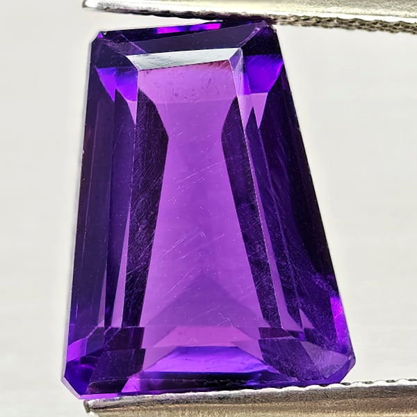 Natural Purple Amethyst Gemstones 9.63 Ct. Fancy Shape 14.2 x 11.3 Mm. (1 of 3)