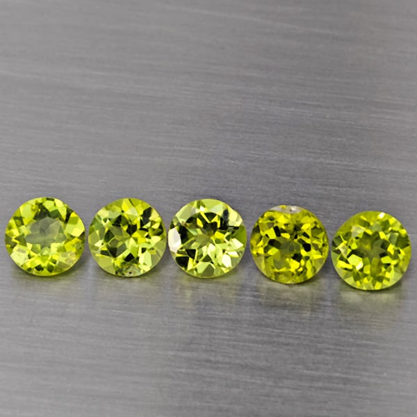 Natural Green Peridot Gemstones 4.24 Ct. 5 Pcs. Round Shape 6.1 Mm.: Product ID: 805317772 Product Name: Natural Peridot Weight: 4.24 CT. Size: 6.1 x 6.1 x 3.5 MM. Shape: Round Color: Green Clarity:SI1 Luster: Good Gems Origin: Pakistan Treatment: Unheated Crystal Stru