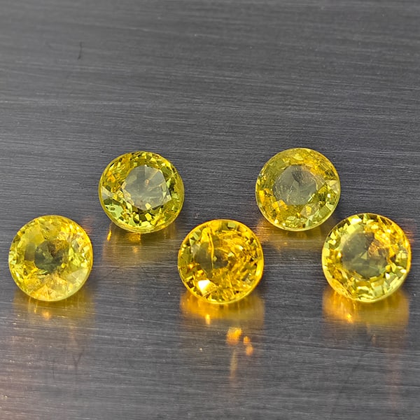 Natural Greenish Yellow Titanium Sphene Gemstones Rainbow Spark 2.04 Ct. 5 Pcs Round Shape 4.3 Mm. (1 of 3)