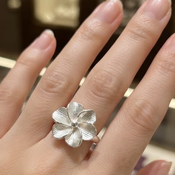 925 Sterling Silver Ring Jewelry 5.21 Grams Flower Design Size 6: Product ID: 280310042 Product Type: 925 Sterling Silver Fine Jewelry Jewelry Weight: 5.21 Grams. Ring Size: 6 Resizable(Fee) Gemstones Color: Silver Metal: Solid Silver 92.5%. Gemstone Detail: About 5