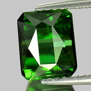Natural Green Tourmaline Gemstone 2.14 Ct. Octagon Shape 6.7 x 8.2 Mm.: Product ID: 807237695 Product Name: Natural Tourmaline Weight: 2.14 CT. Size: 6.7 x 8.2 x 4.9 MM. Shape: Octagon Color: Green Clarity:SI Luster: Good Gems Origin: Nigeria Treatment: Unheated Crystal S