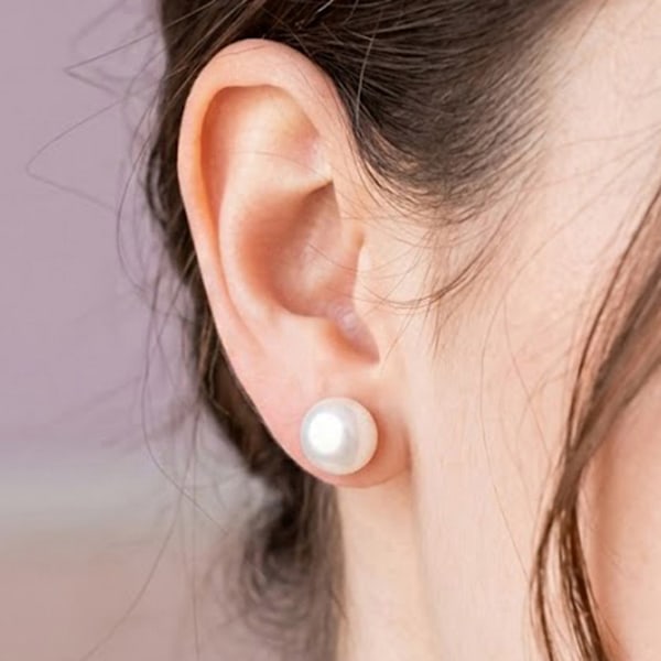 Natural White Pearl 925 Sterling Silver Earrings Jewelry 1.96 Grams: Product ID: 280140119 Product Name: Natural Earring Weight: 1.96 CT. Size: 9.6 x 9.6 MM. Shape: Round Cabochon Color: Multi-Color White Clarity:Opaque Luster: Strong Iridescent Gems Origin: Thailand T