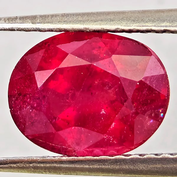 Natural Purplish Red Ruby Gemstones 2.79 Ct. Oval Shape 9 x 7.1 Mm.: Product ID: 805935640 Product Name: Natural Ruby Weight: 2.79 CT. Size: 9 x 7.1 x 5 MM. Shape: Oval Color: Purplish Red Clarity:VSI Luster: Good Gems Origin: Madagascar Treatment: Heated (Lead-glass f