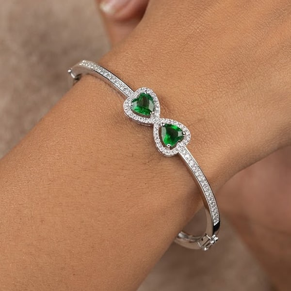 925 Sterling Silver Bangle Jewelry White Gold Plated 10.00 Grams Diameter 55 Mm.: Product ID: 280550094 Product Type: 925 Sterling Silver Fine Jewelry Jewelry Weight: 10.00 Grams. Gemstones Color: Silver Metal: Solid Silver 92.5%. Gemstone Detail: Heart Green CZ Size 5 x 5 mm. 2 Pc