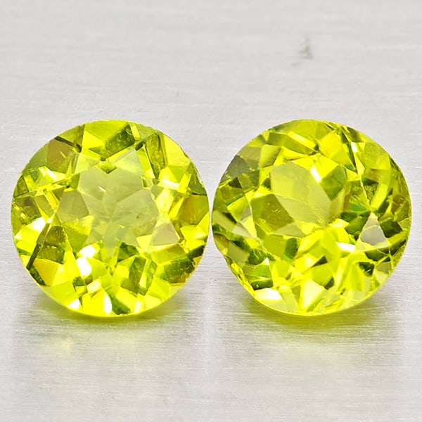 Natural Green Peridot Gemstones 1.80 Ct. 2 Pcs. Round Shape 5.8 Mm.: Product ID: 805317431 Product Name: Natural Rhodolite Weight: 1.80 CT. Size: 5.8 x 5.8 x 3.5 MM. Shape: Round Color: Green Clarity:VSI Luster: Good Gems Origin: Pakistan Treatment: Unheated Crystal St
