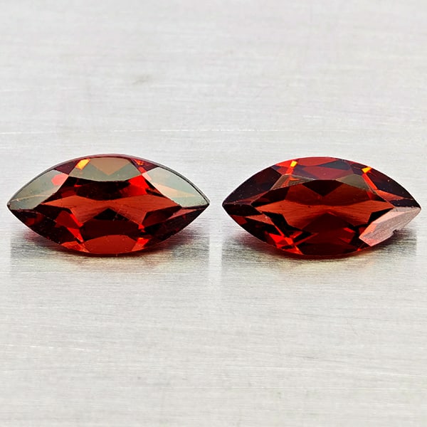 Natural Orangish Red Garnet Gemstones 2.53 Ct. 2 Pcs. Marquise Shape 5 x 10 Mm.: Product ID: 802936967 Product Name: Natural Garnet Weight: 2.53 CT. Size: 5 x 10 x 3.1 MM. Shape: Marquise Shape Color: Orangish Red Clarity:VVS - VSI Luster: Good Gems Origin: Tanzania Treatment: Unh