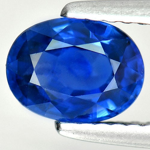 Natural Blue Sapphire Gemstones 1.52 Ct. Oval Shape 7.46 x 5.64 Mm.: Product ID: 806007523 Product Name: Natural Blue Sapphire Weight: 1.52 CT. Size: 7.46 x 5.64 x 3.81 MM. Shape: Oval Color: Blue Clarity:VSI Luster: Very Good Gems Origin: Madagascar Treatment: Heated 