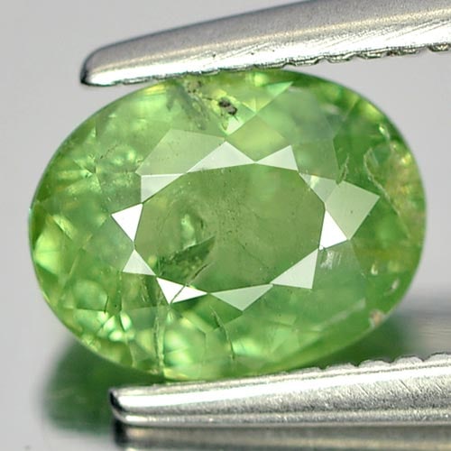 Natural Green Demantoid Garnet Gemstones 1.20 Ct. Oval Shape 7 x 5.5 Mm. (1 of 3)