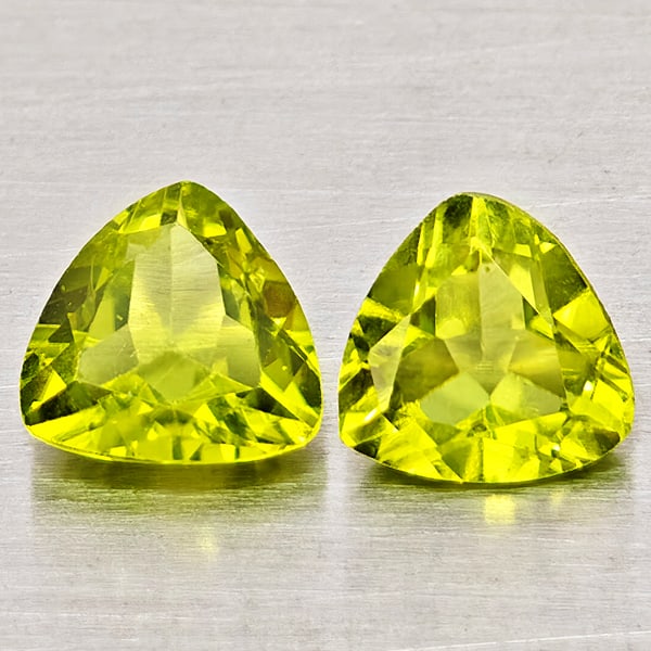 Natural Green Peridot Gemstones 1.42 Ct. 2 Pcs. Trilliant Shape 6.1 Mm.: Product ID: 805317549 Product Name: Natural Peridot Weight: 1.42 CT. Size: 6.1 x 6.1 x 3 MM. Shape: Trilliant Color: Green Clarity:SI1 Luster: Good Gems Origin: Pakistan Treatment: Unheated Crystal St
